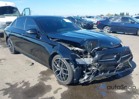 2022 Mercedes-Benz E 350 z USA, uszkodzony, nr VIN W1KZF8DB1NB070673